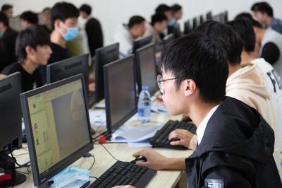 淮北市成功承辦全省職業(yè)院校技能大賽，計(jì)算機(jī)技術(shù)培訓(xùn)成果顯著